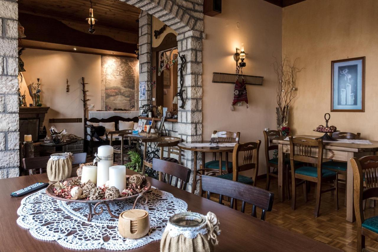 Semeli Guesthouse Карпенисион Экстерьер фото