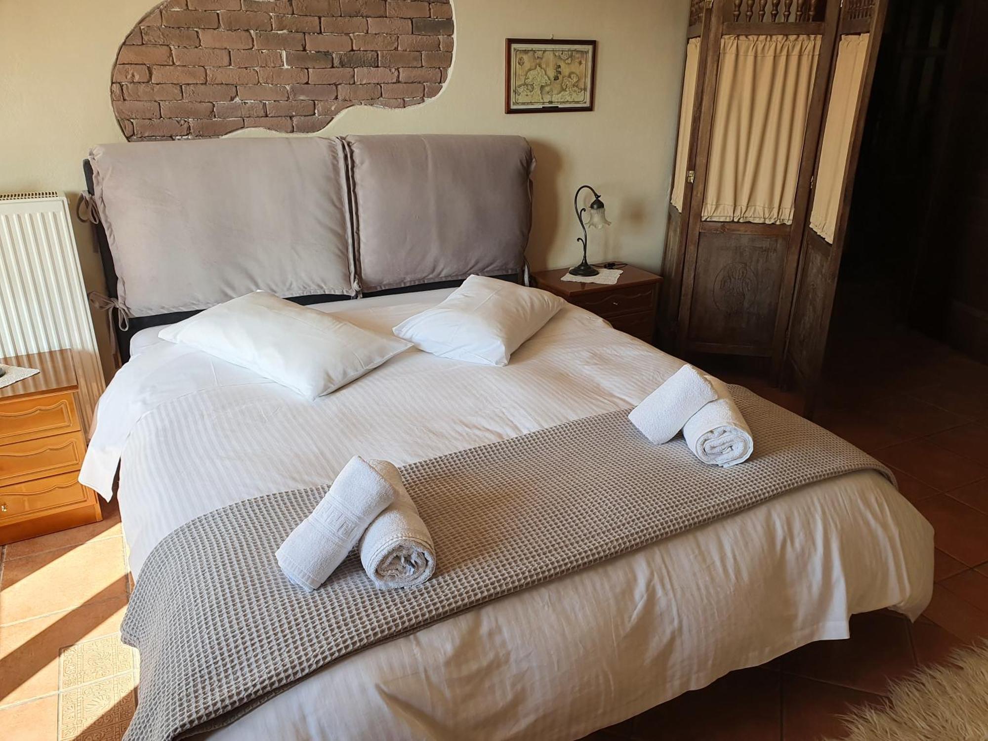 Semeli Guesthouse Карпенисион Экстерьер фото